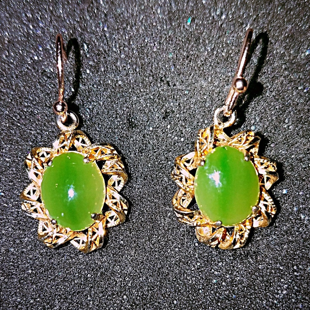 80 year old Emerald dangle earrings